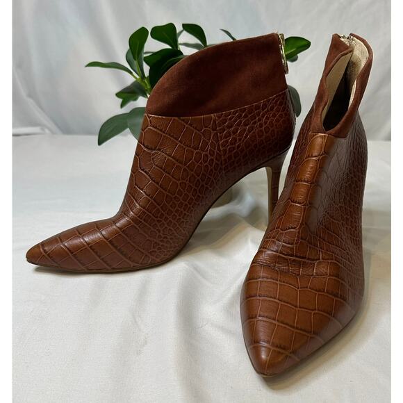 Louise et Cie Brown Ankle Booties Stiletto Heels Pointed Toe Size 9.5 - Picture 1 of 7